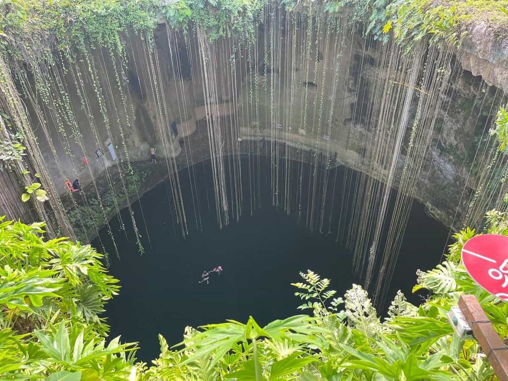 Cenote near Cancun - Cenote cerca de Cancun - Il Kil