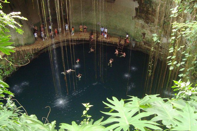 Cenote near Cancun - Cenote cerca de Cancun - Gran Cenote