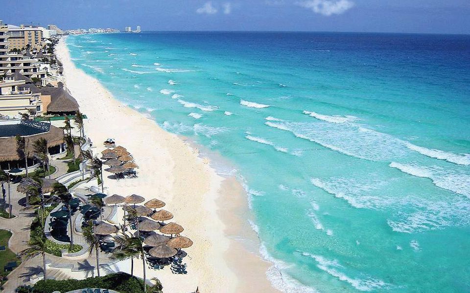 Cancun beaches - Playas Cancun - Chacmool