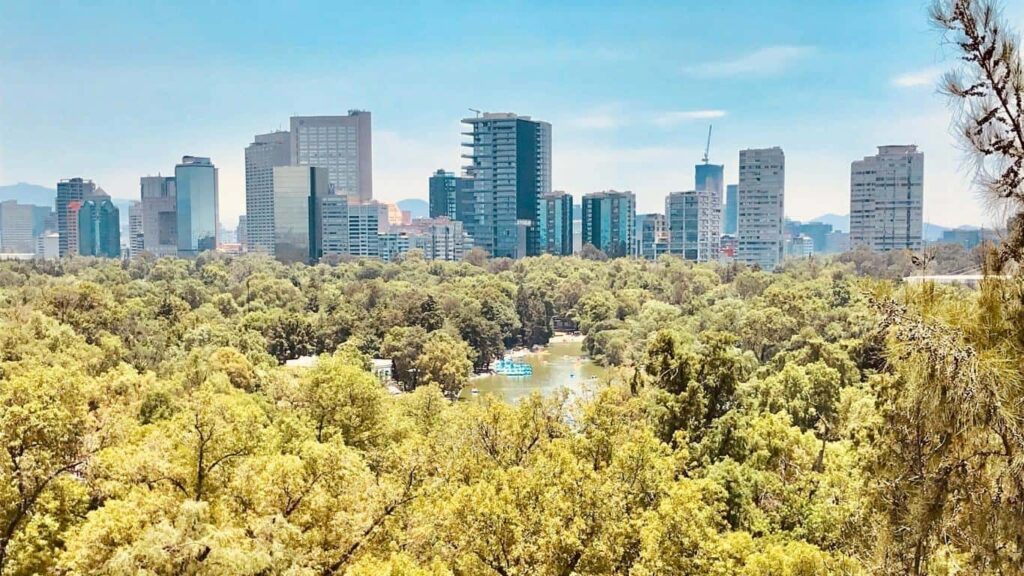 A must thing to do in Mexico City is to Stroll Bosque de Chapultepec