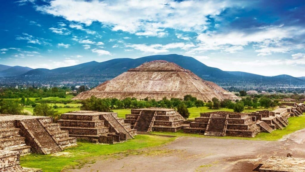 Teotihuacan is the best archaeological site in Mexico City